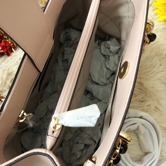 NWT Michael Kors Sofia Medium Leather Satchel - Picture 4 of 8